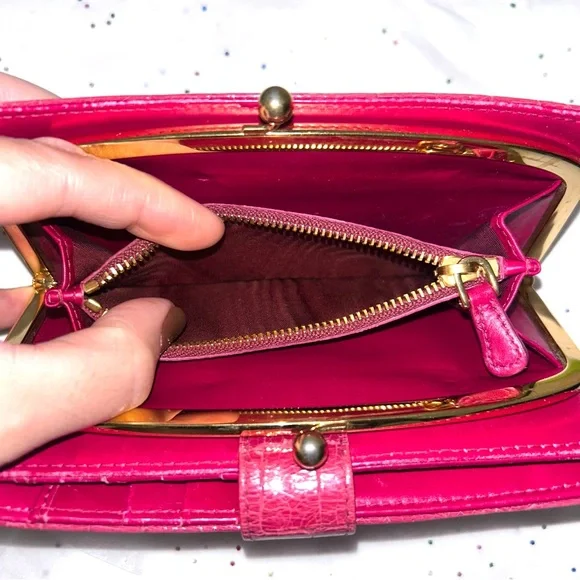 Miu Miu Pink Croc-Embossed Wallet - Picture 14 of 15